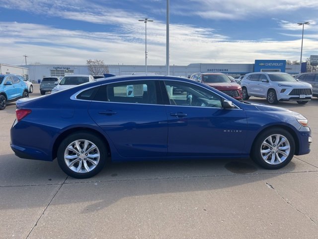 2023 Chevrolet Malibu 1LT photo 3