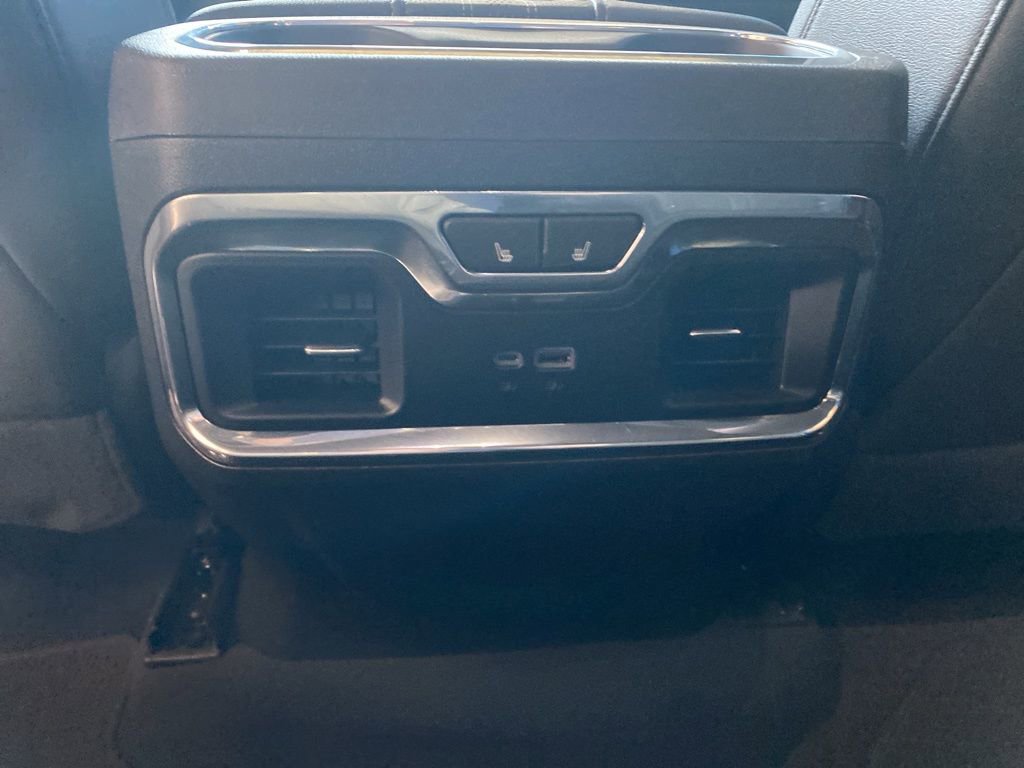 2024 Chevrolet Silverado 2500HD High Country photo 15