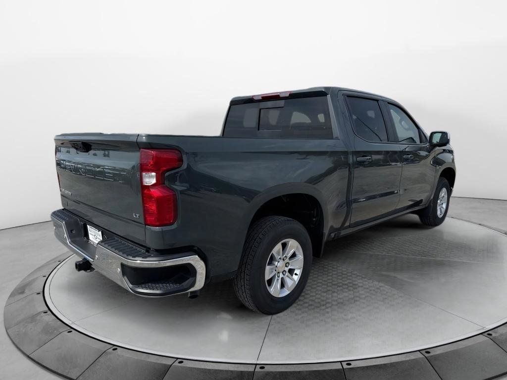 2025 Chevrolet Silverado 1500 LT photo 3
