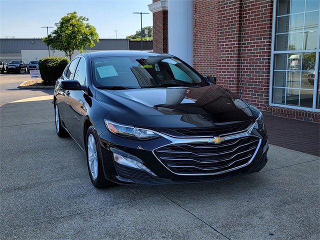 2023 Chevrolet Malibu 1LT photo 2