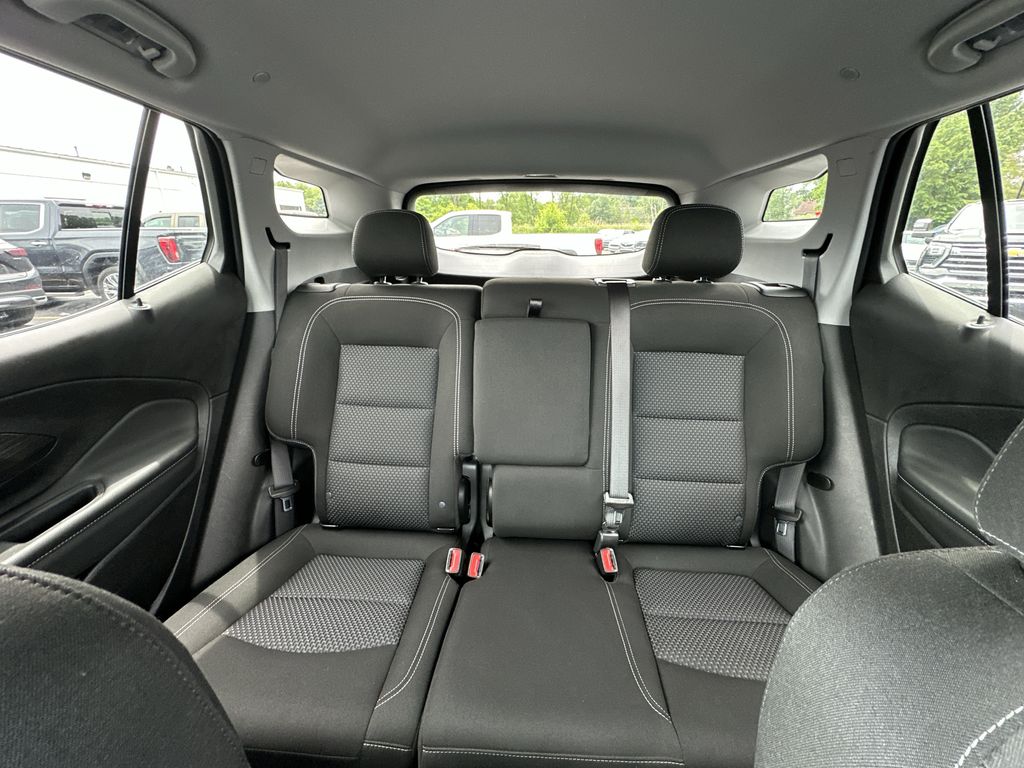 2024 GMC TERRAIN - Image 17