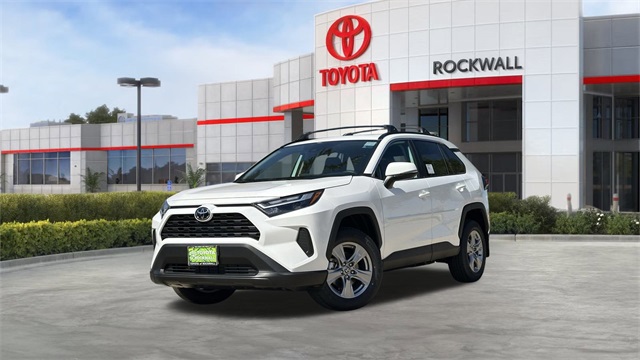 2025 Toyota RAV4 XLE's photo