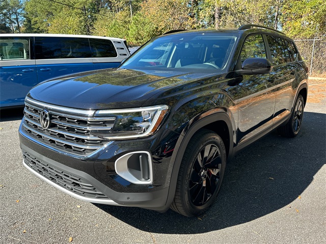 2026 Volkswagen Atlas SE Technology photo 3