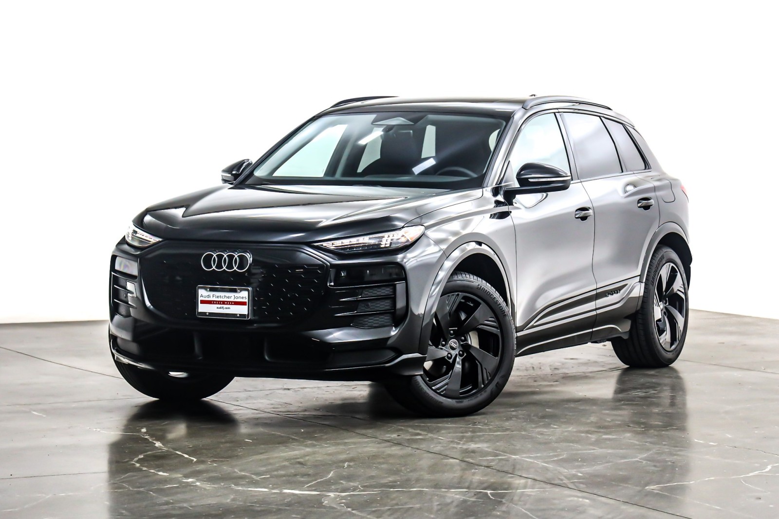 2025 Audi Q6 e-tron Premium Plus's photo
