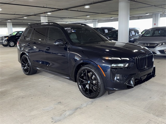 2024 BMW X7 40i's photo