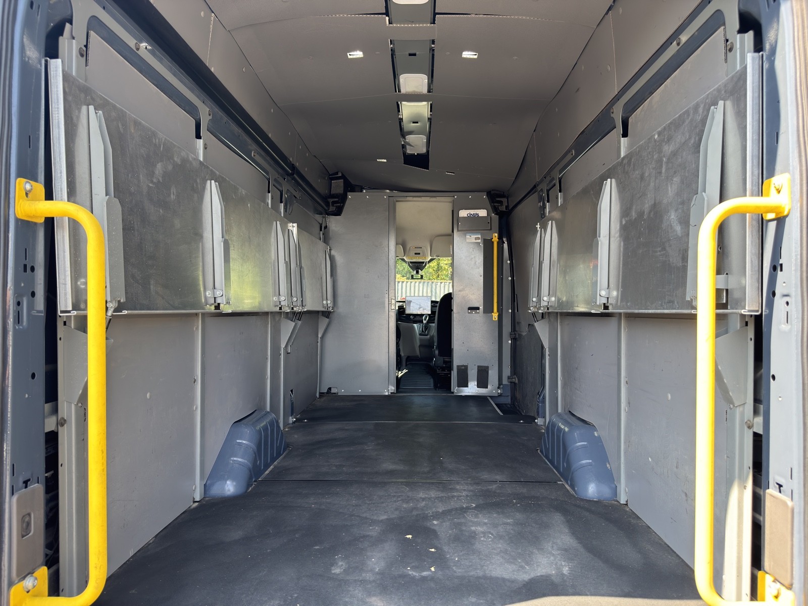 2022 Ford Transit photo 6