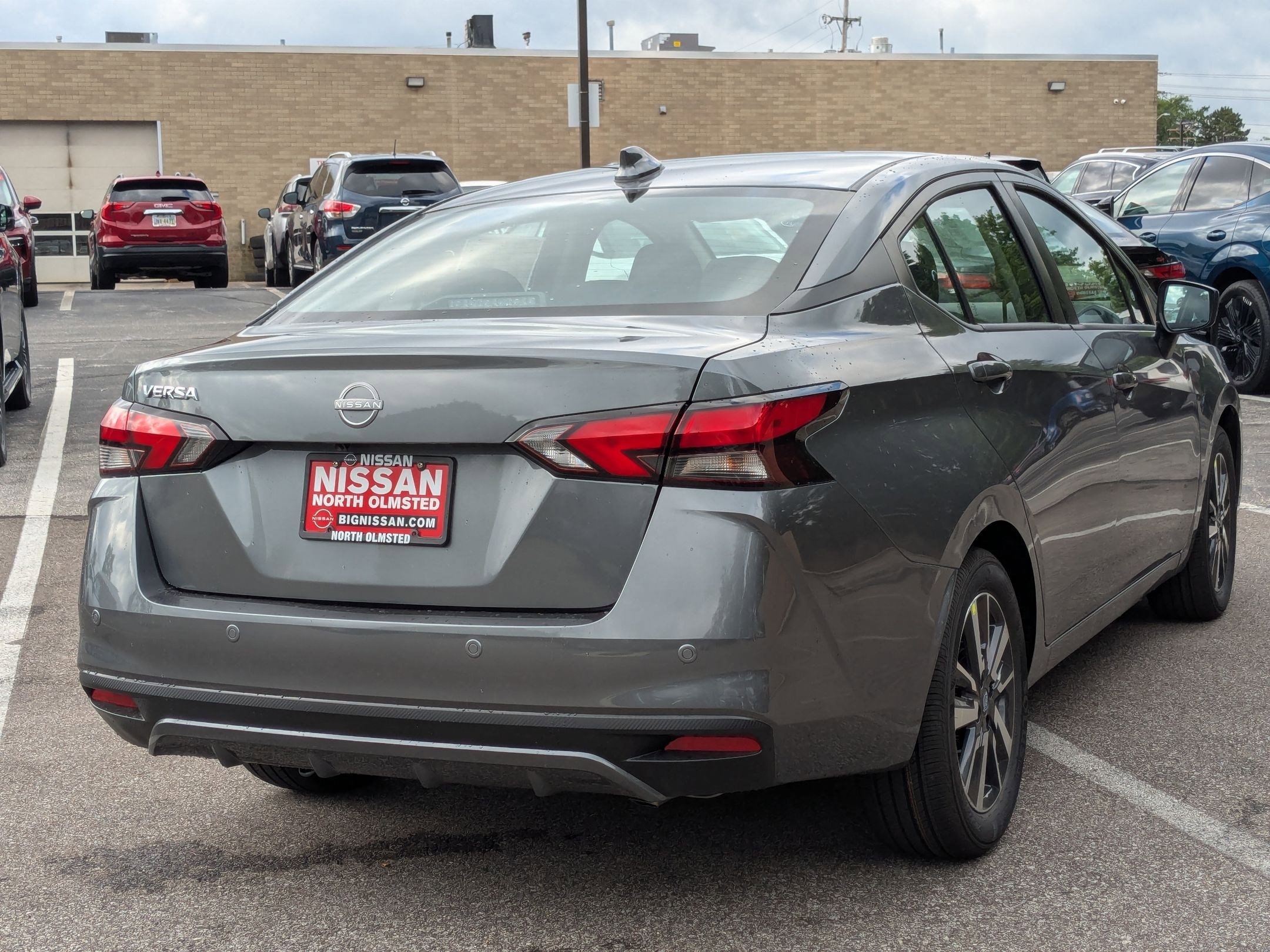2025 Nissan Versa SV photo 2