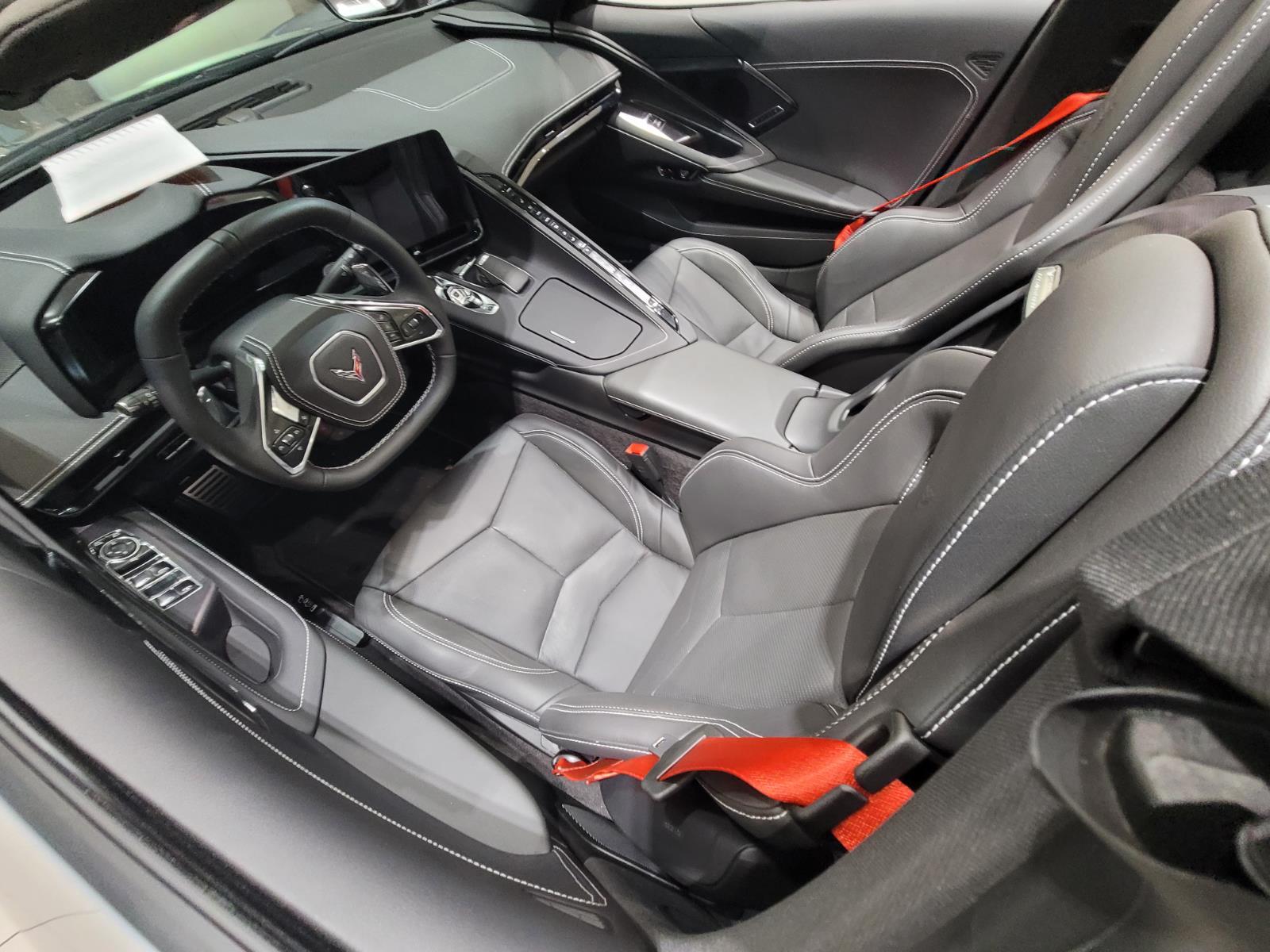 2025 Chevrolet Corvette Stingray 2LT photo 15
