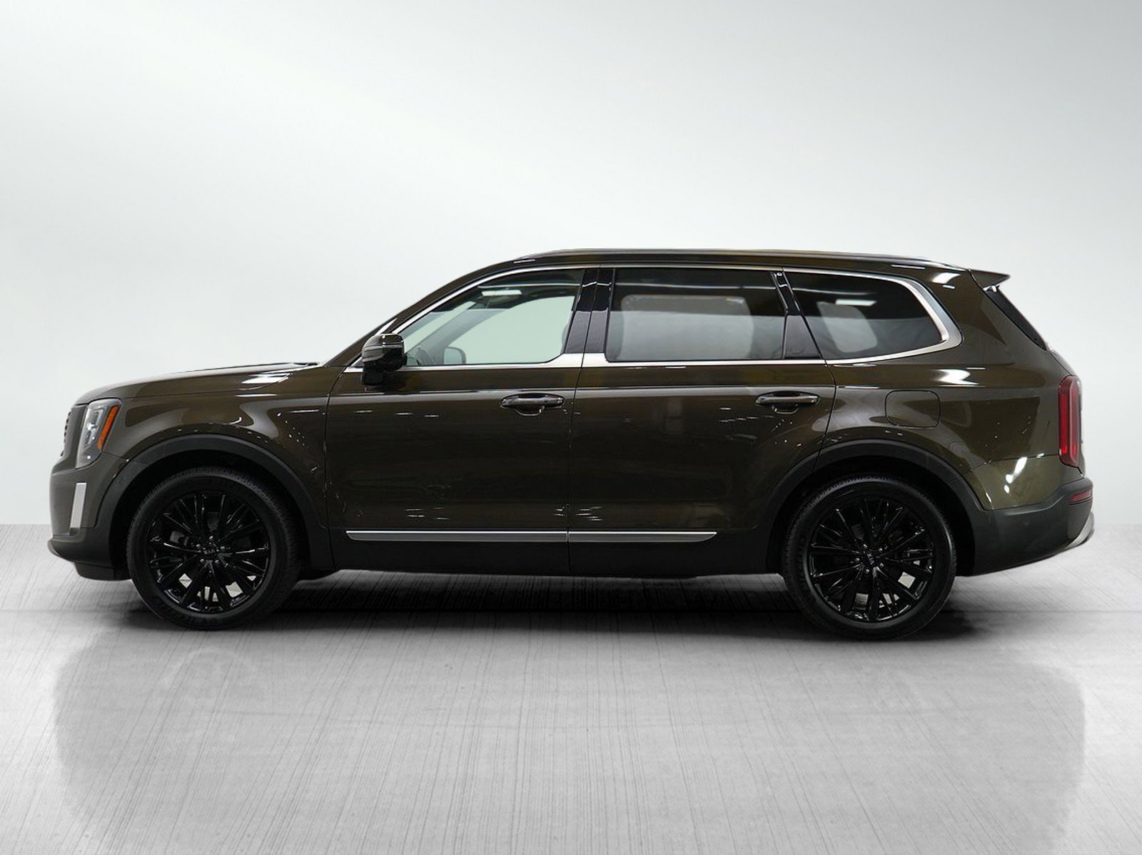 Used 2020 Kia Telluride SX with VIN 5XYP5DHC8LG051797 for sale in Minneapolis, Minnesota