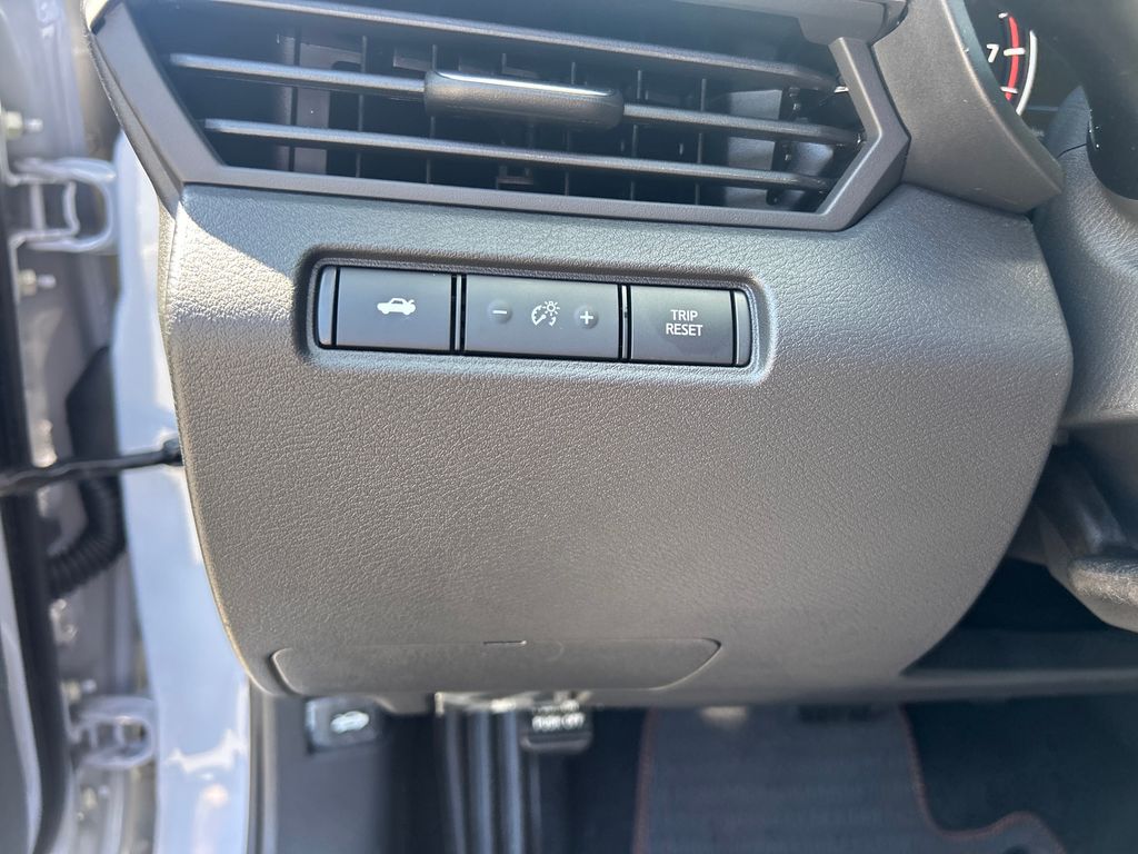 2025 Nissan Altima 2.5 SR photo 28