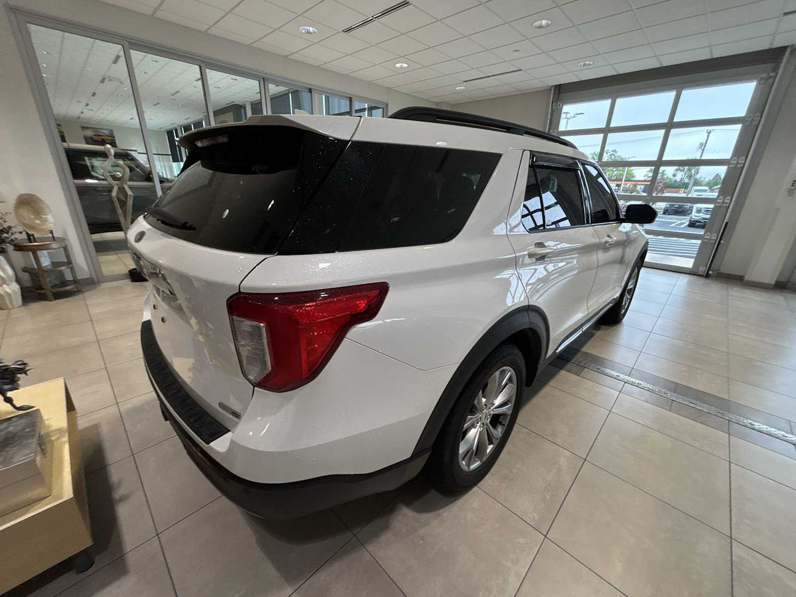 2020 Ford Explorer XLT photo 2