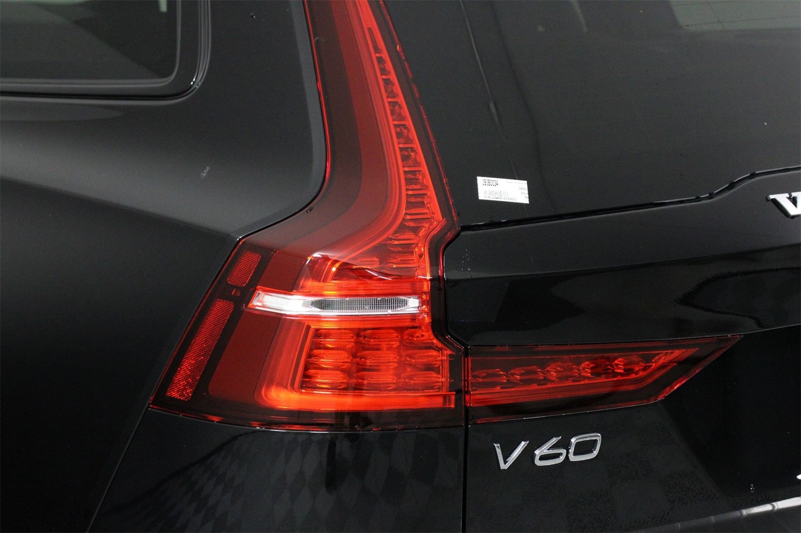 2026 Volvo V60 Cross Country B5 Plus photo 15