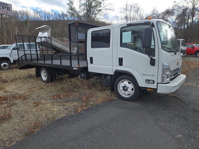 2024 Chevrolet Low Cab Forward Base's photo