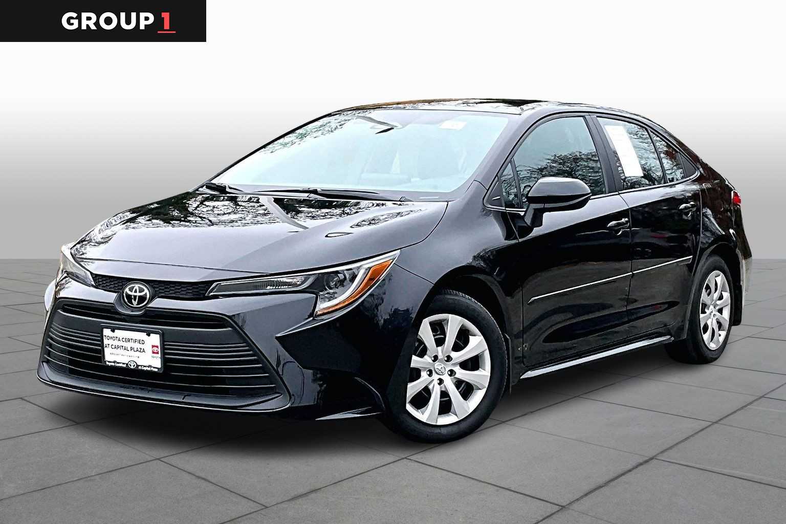 2024 Toyota Corolla LE's photo