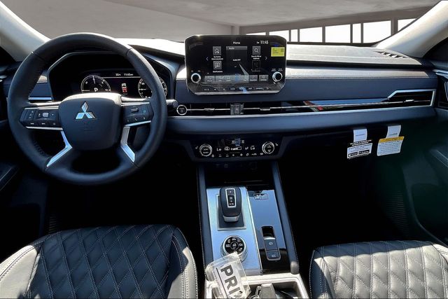 2025 Mitsubishi Outlander PHEV SEL photo 6