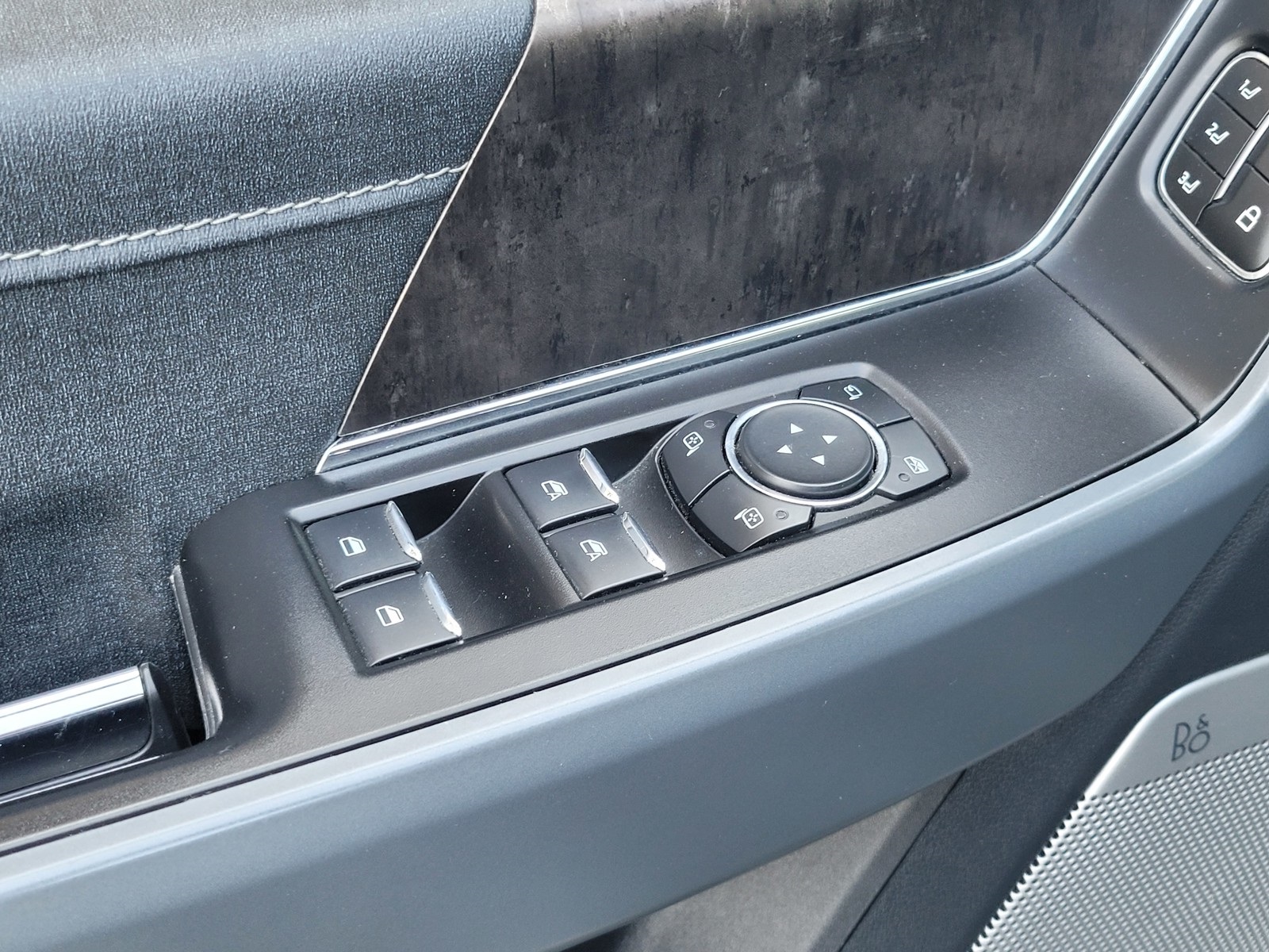 2023 Ford F-150 Lariat photo 16