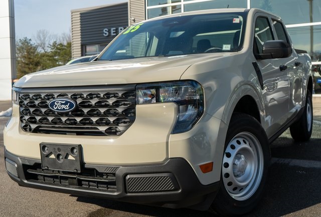 2025 Ford Maverick XL's photo