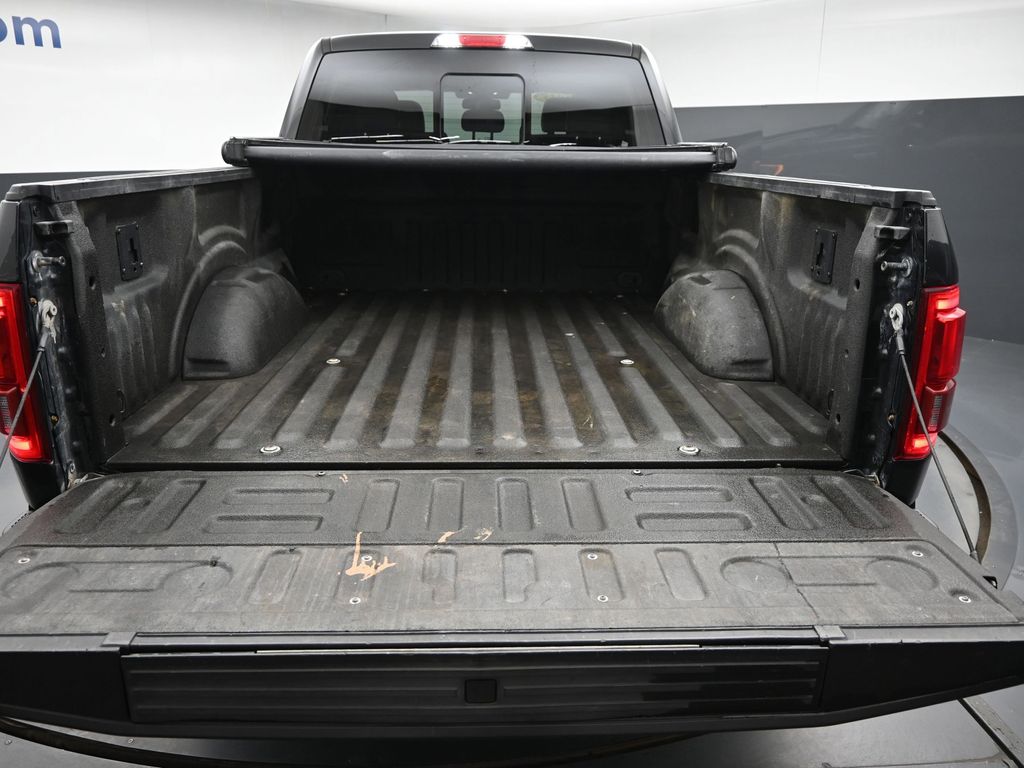 2015 Ford F-150 XLT photo 7