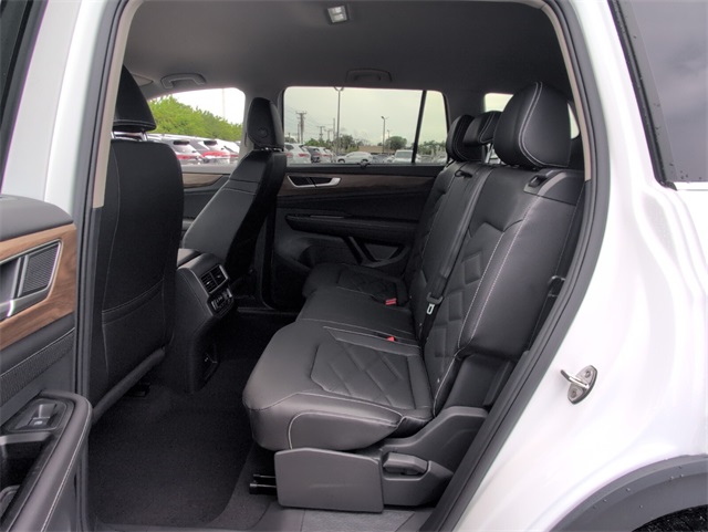 2026 Volkswagen Atlas SE Technology photo 7