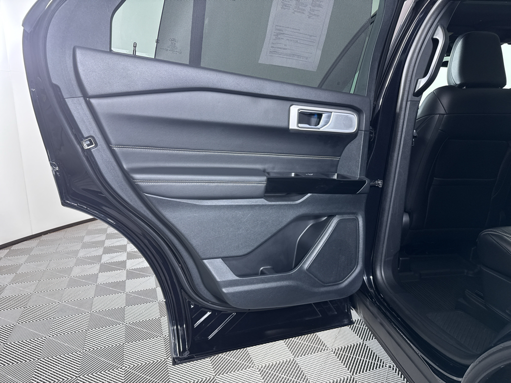 2023 Ford Explorer ST photo 37
