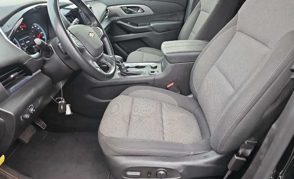 2023 Chevrolet Traverse Cloth 1LT photo 3