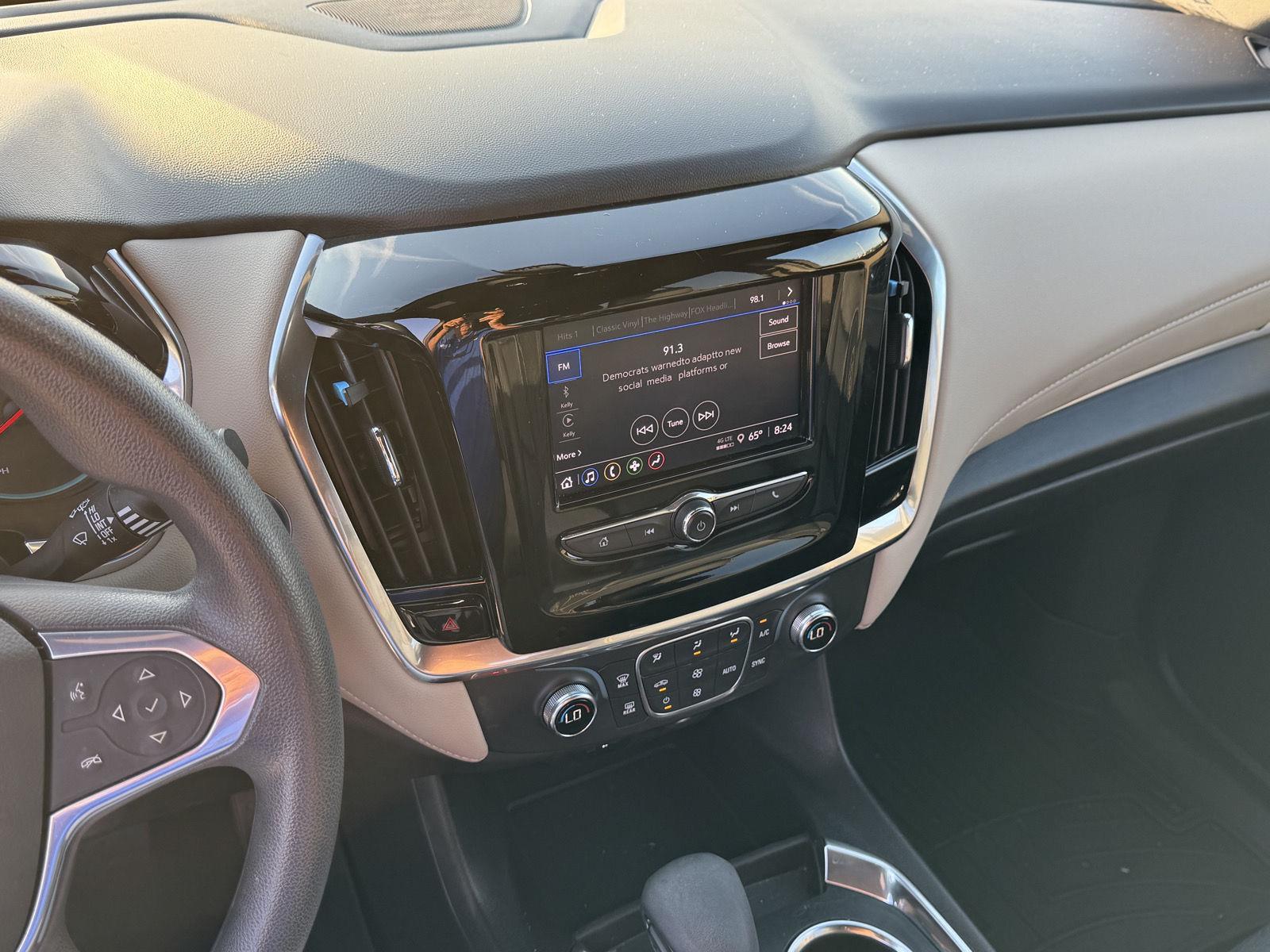 2022 Chevrolet Traverse LS photo 10