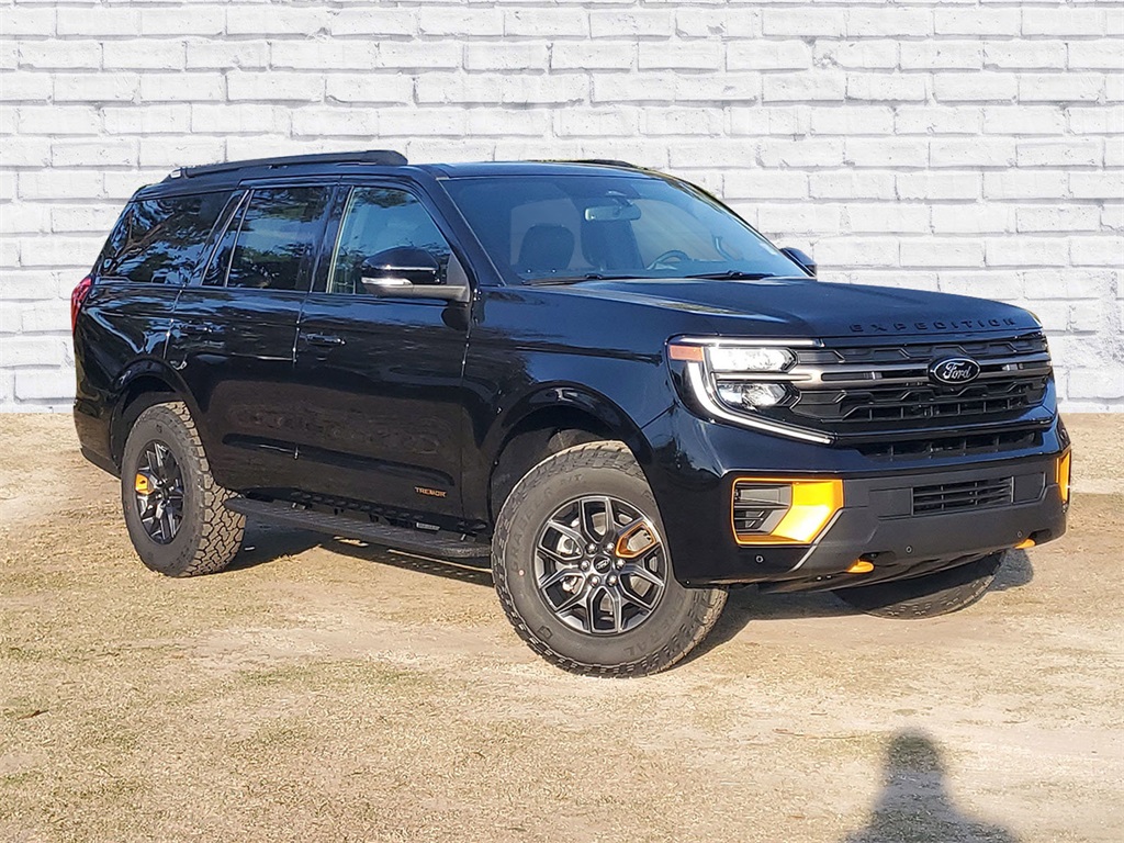 2025 Ford Expedition Tremor's photo
