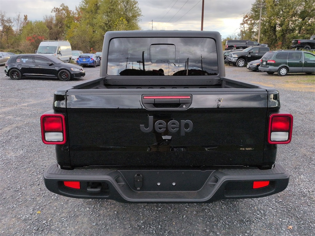 2025 Jeep Gladiator Sport S photo 3