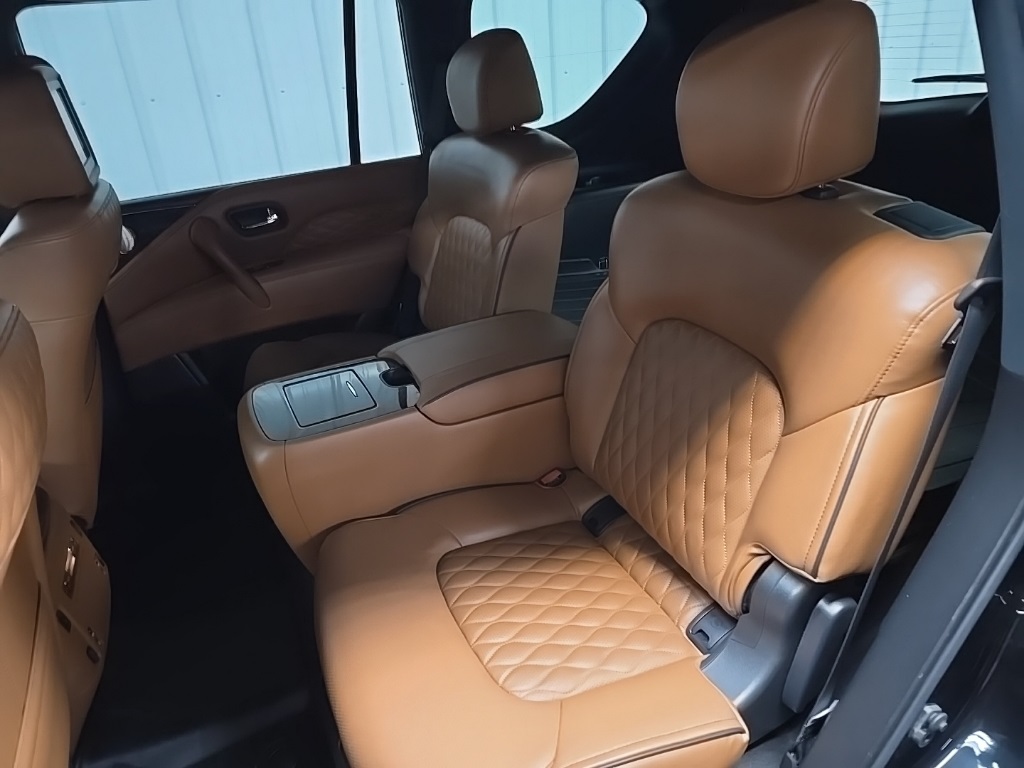 2021 Infiniti QX80 Sensory photo 31