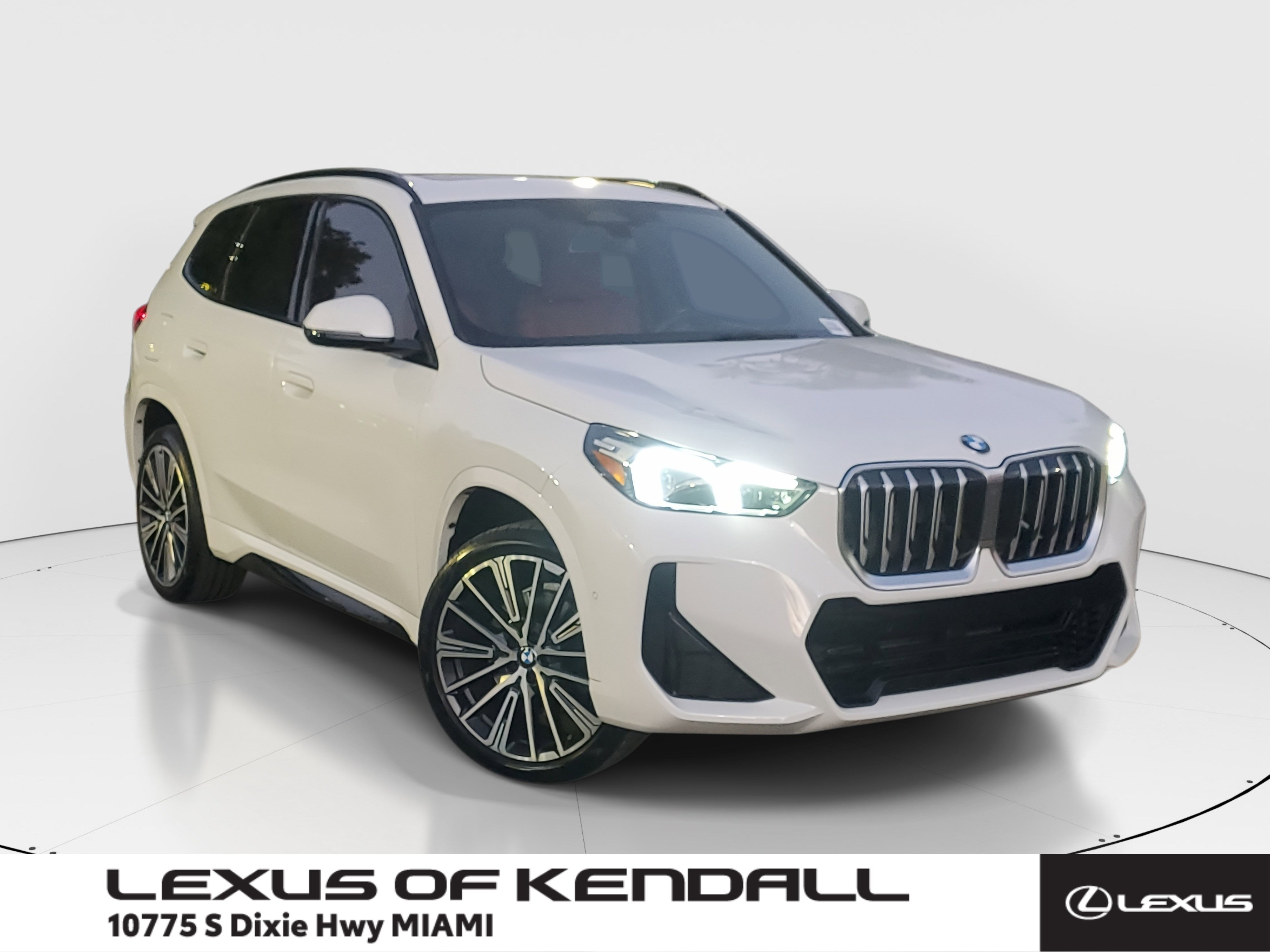 2023 BMW X1 28i's photo