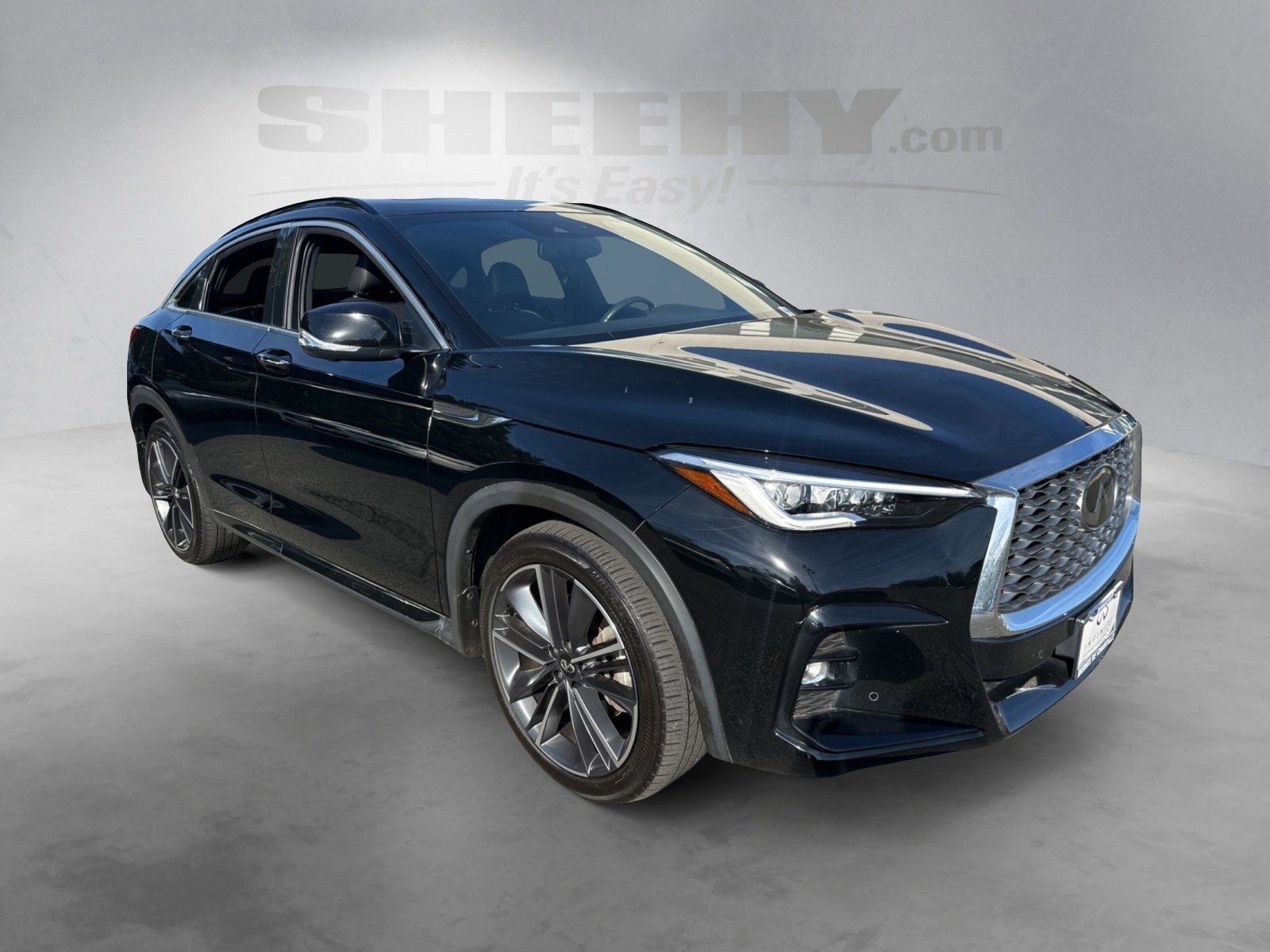 2023 Infiniti QX55 Essential photo 2