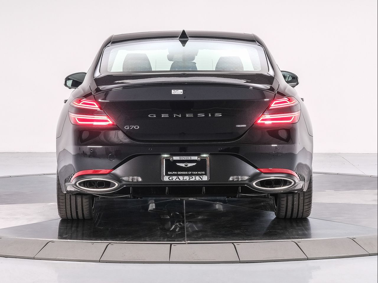 2026 Genesis G70 3.3T Sport Prestige photo 3