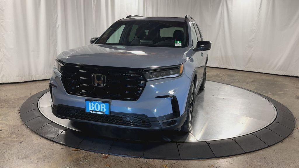 2025 Honda Pilot Black Edition photo 2