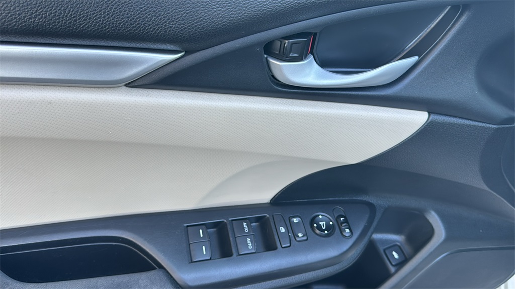 2017 Honda Civic LX photo 19