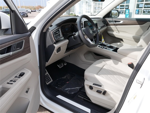 2026 Volkswagen Atlas SEL Premium R-Line photo 3