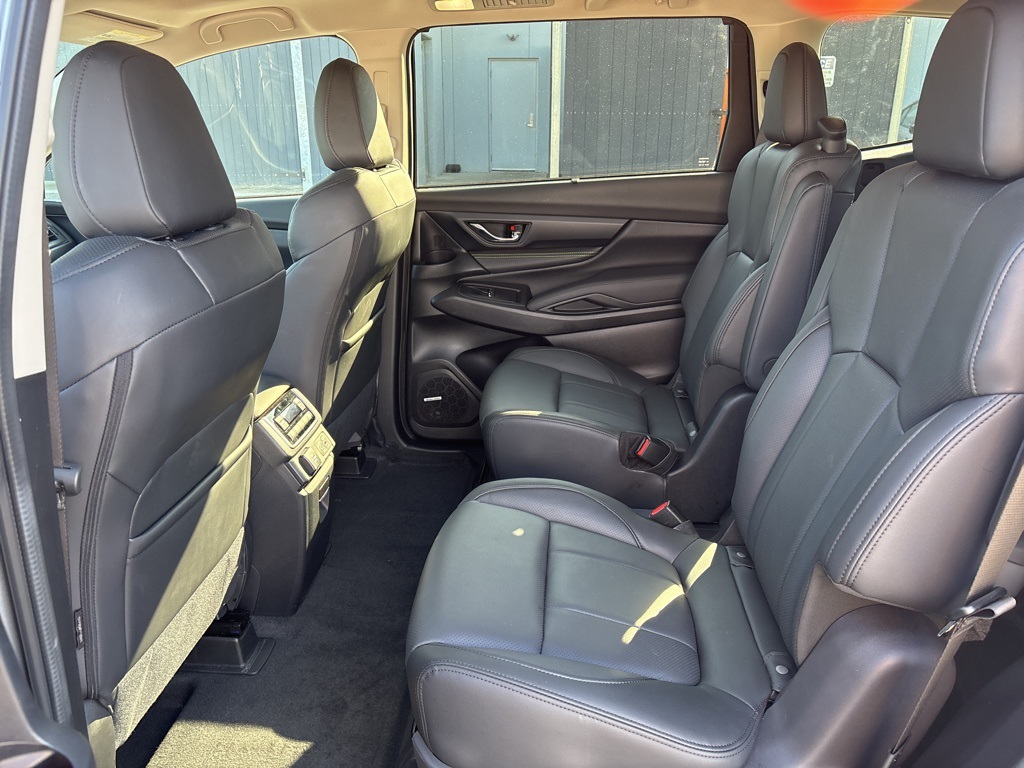 2025 Subaru Ascent Onyx Edition Touring photo 11