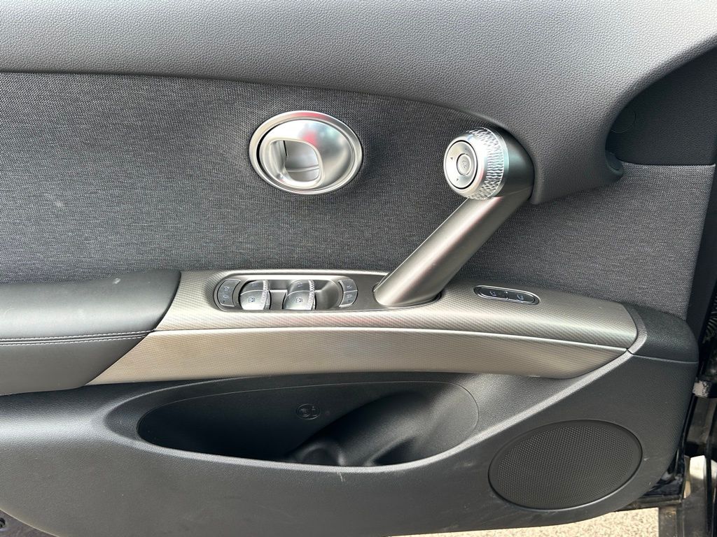 2025 Genesis GV60 Advanced AWD photo 15