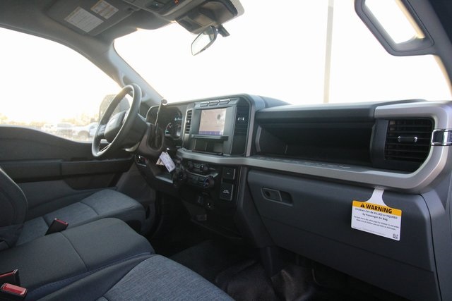 2024 Ford F-550 photo 21