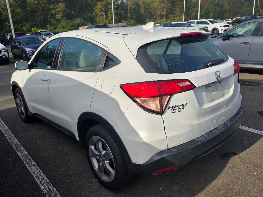 2018 Honda HR-V LX photo 4