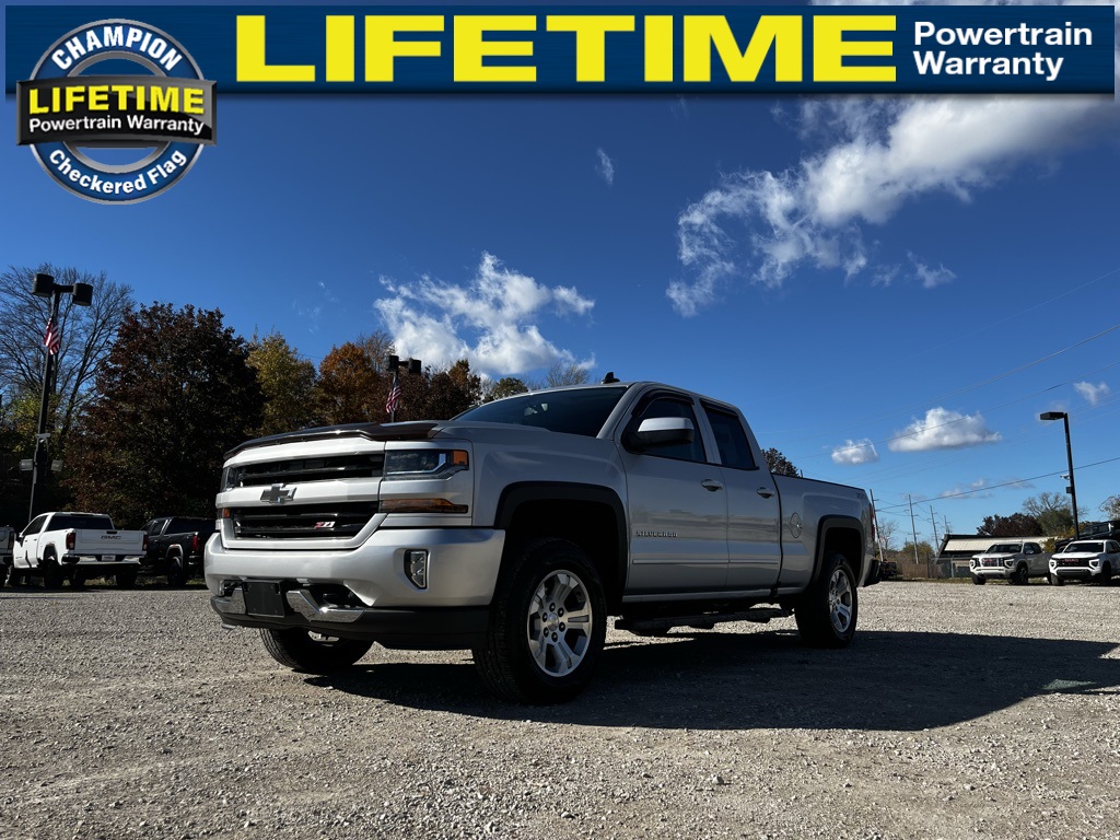 2017 Chevrolet Silverado 1500 LT2 photo 2