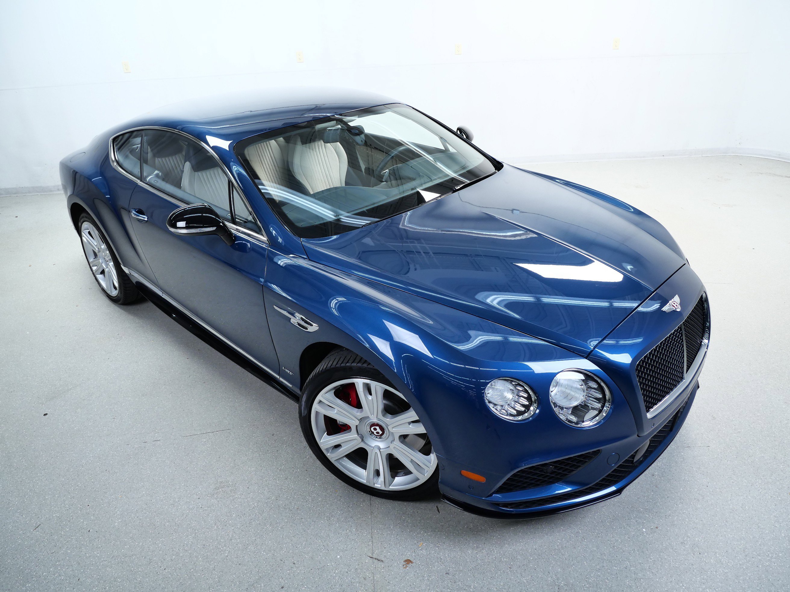2016 Bentley Continental GT V8 S photo 3