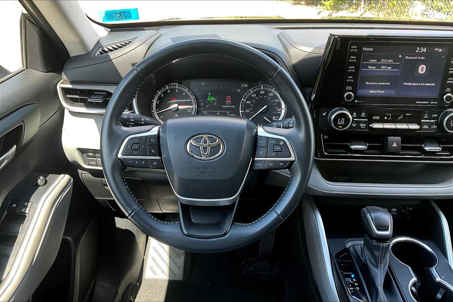 2022 Toyota Highlander XLE photo 5