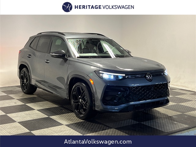 2026 Volkswagen Tiguan SE R-LINE BLACK's photo