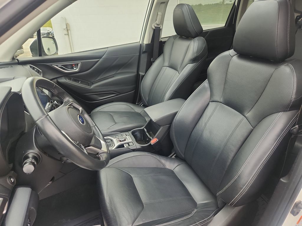 2019 Subaru Forester Limited photo 9