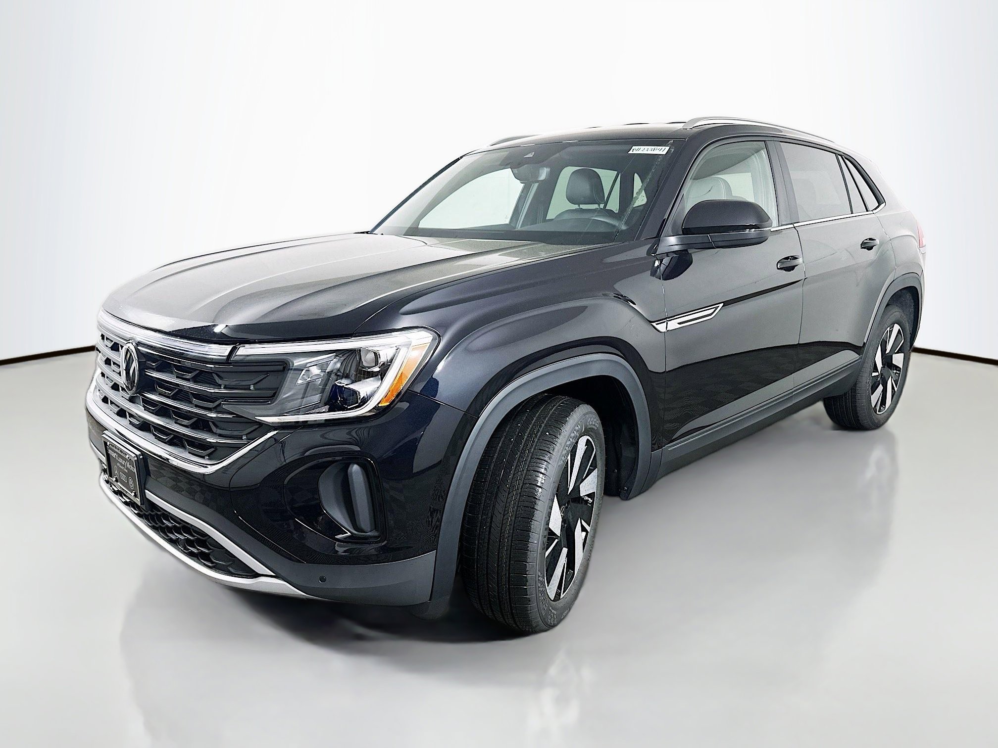 2025 Volkswagen Atlas Cross Sport SE Technology photo 3