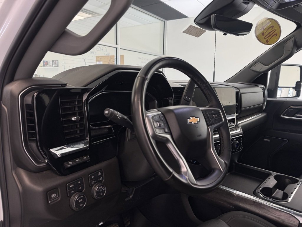 2024 Chevrolet Silverado 3500HD LTZ photo 12