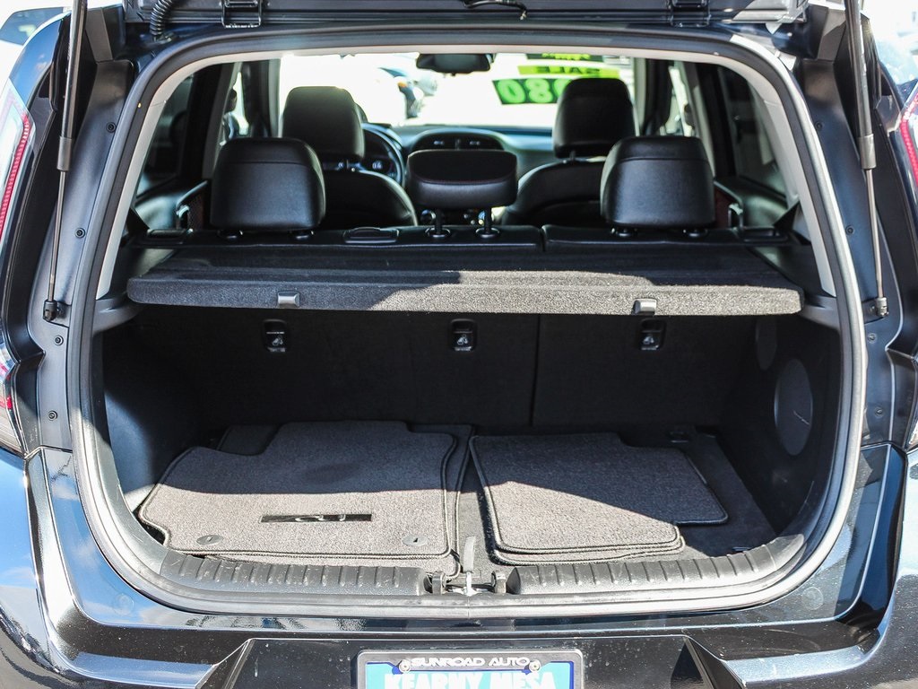 2023 Kia Soul GT-Line photo 23
