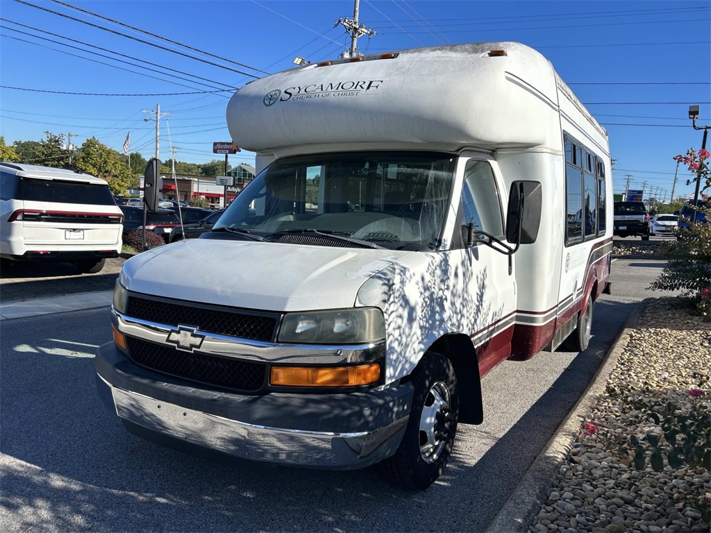 2005 Chevrolet Express Cutaway Base photo 4