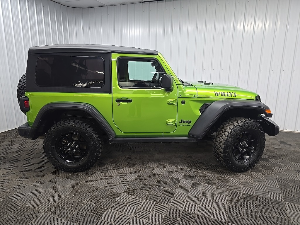 2025 Jeep Wrangler Willys photo 2
