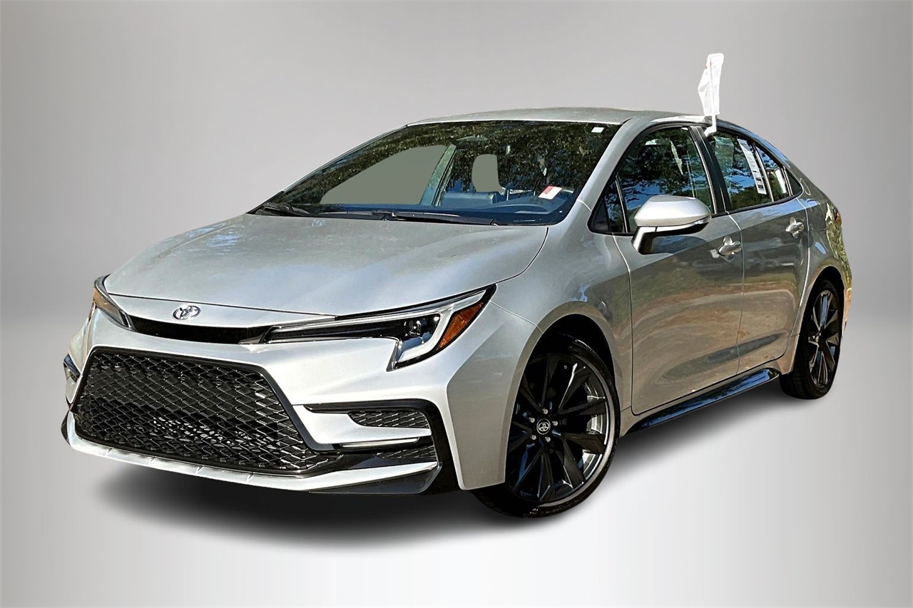 2024 Toyota Corolla SE's photo